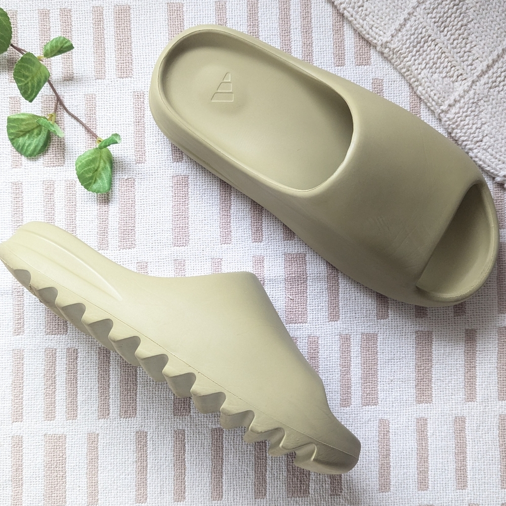 Adidas | Yeezy Slide | Resin | 10